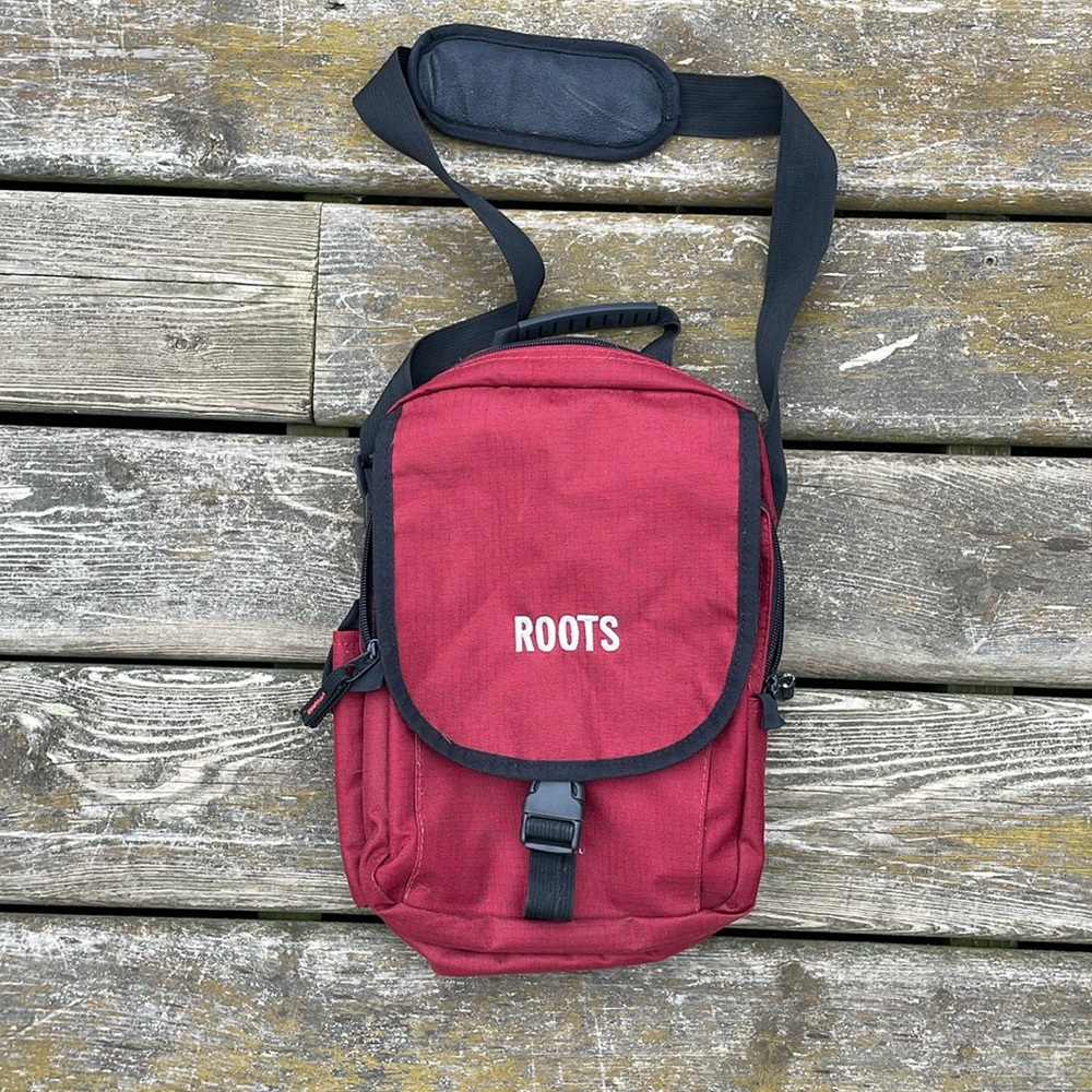 Vintage Roots unisex crossbody shoulder bag travel bag red‎ black